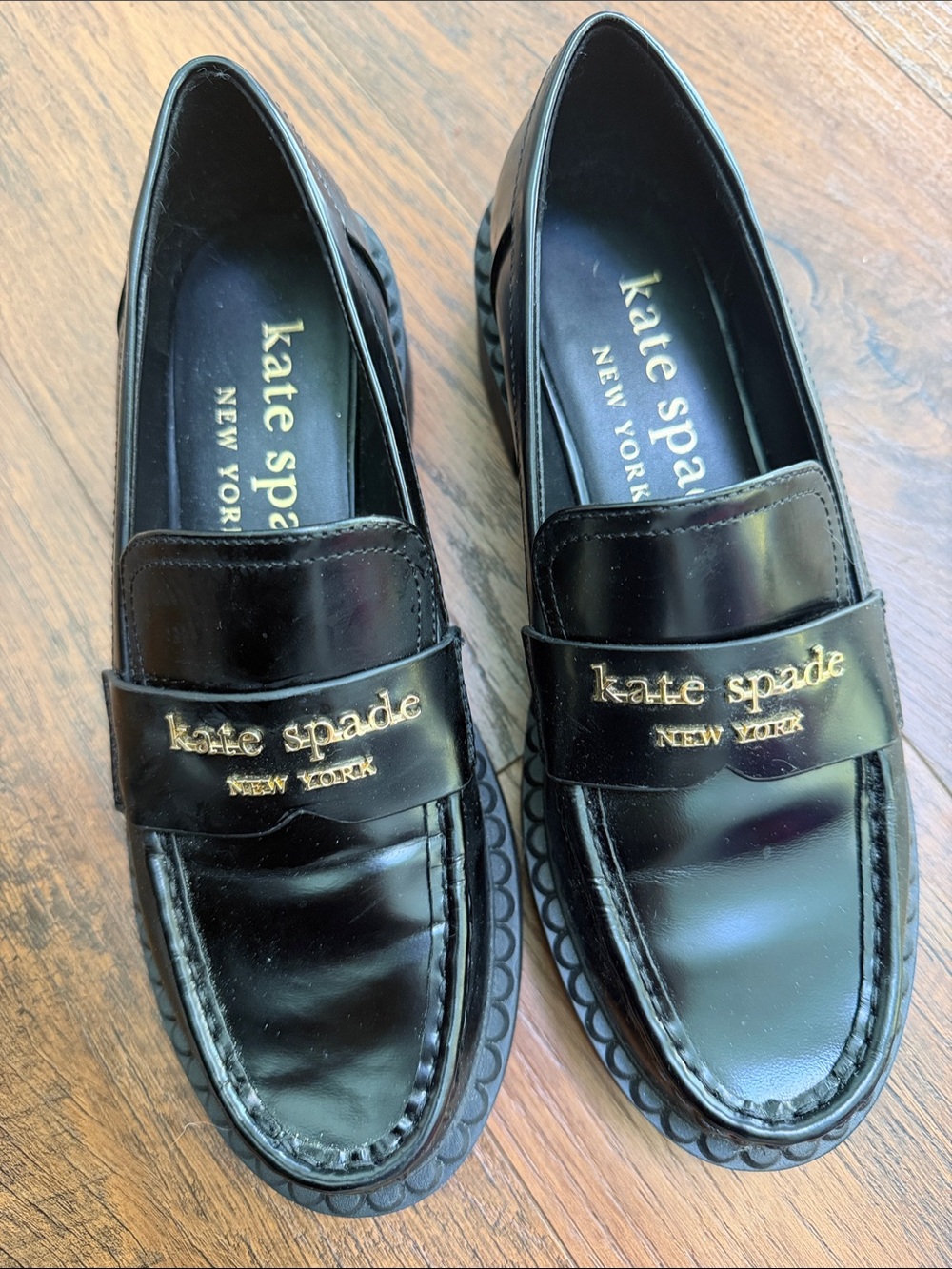 kate spade New York Black Patent Loafers with Gold Logo sz 8.5